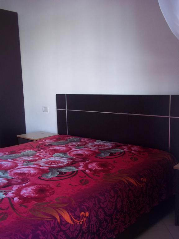 公寓 Faik Shehu Durres